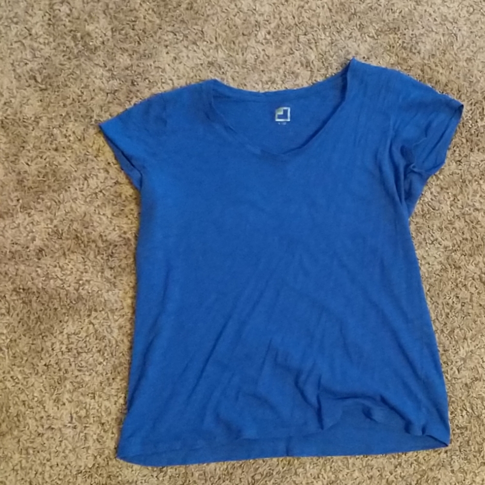 Tee shirt
